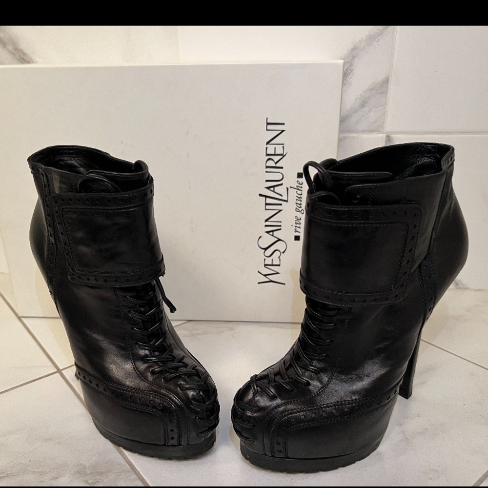 YVES SAINT LAURENT TRIBTOO 105 LACE UP BOOTIE IN BLACK LEATHER